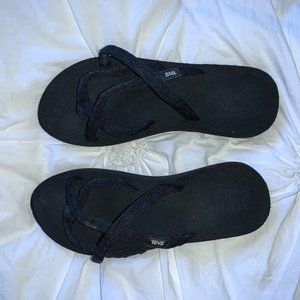 TEVA OLOWAHU PATTERNED FLIP FLOP